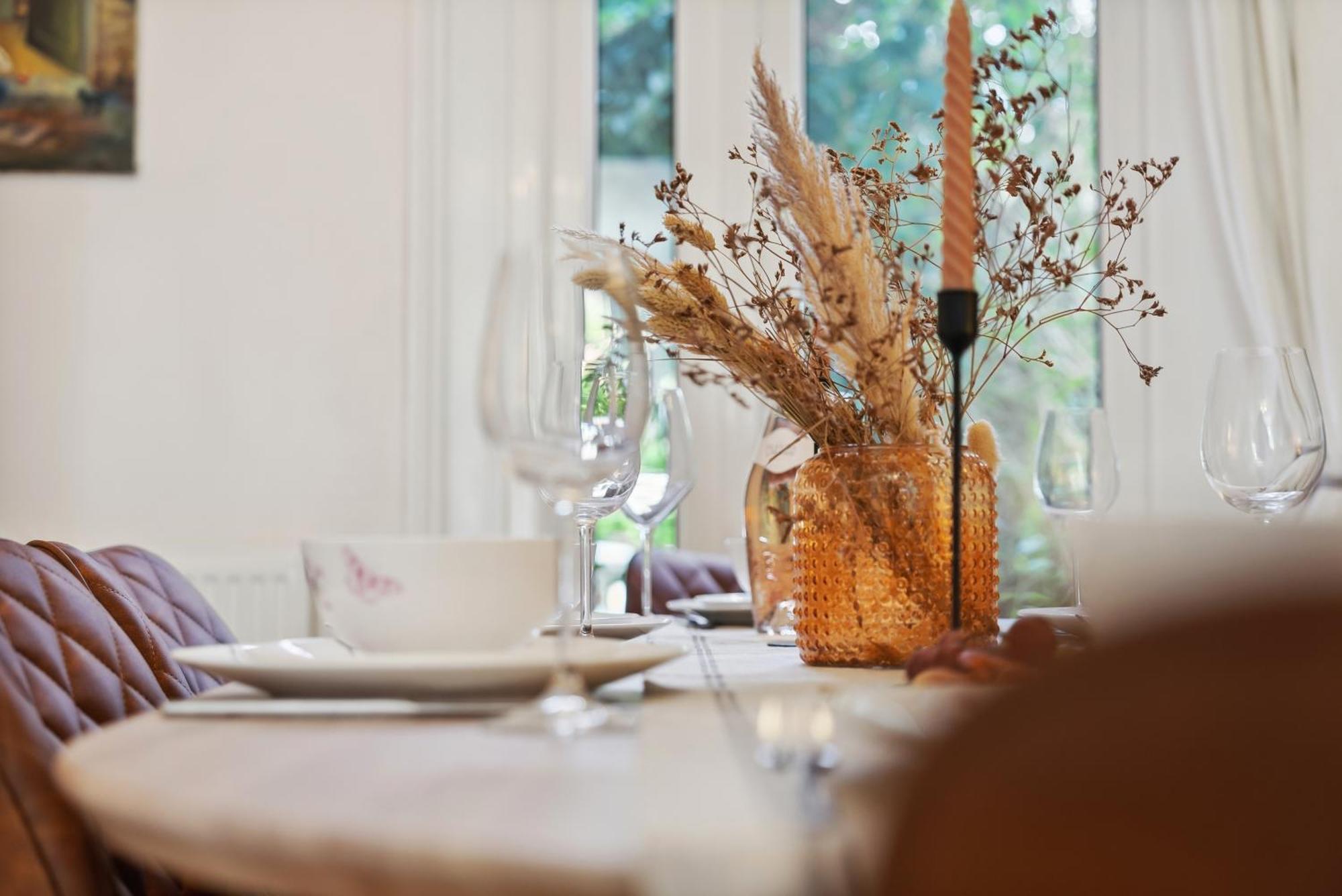 Holiday home 2-bedroom Stunning, Chic, Spacious & Stylish Retreat, Winchester, Free On-street Parking, Sleeps 6, Pet-friendly, Summer Special Offer! - By Blue Puffin
